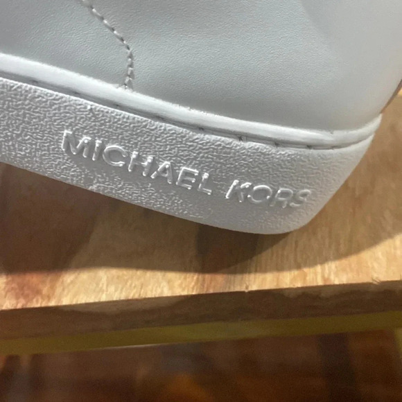 MICHAEL Michael Kors Irving Side-Striped Sneakers size 9 NWOB - Picture 10 of 11